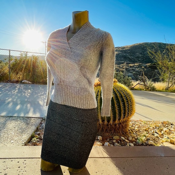 SUZY SHIER Bandage Style Pewter BODYCON Pencil SKIRT Size Medium - Picture 9 of 12